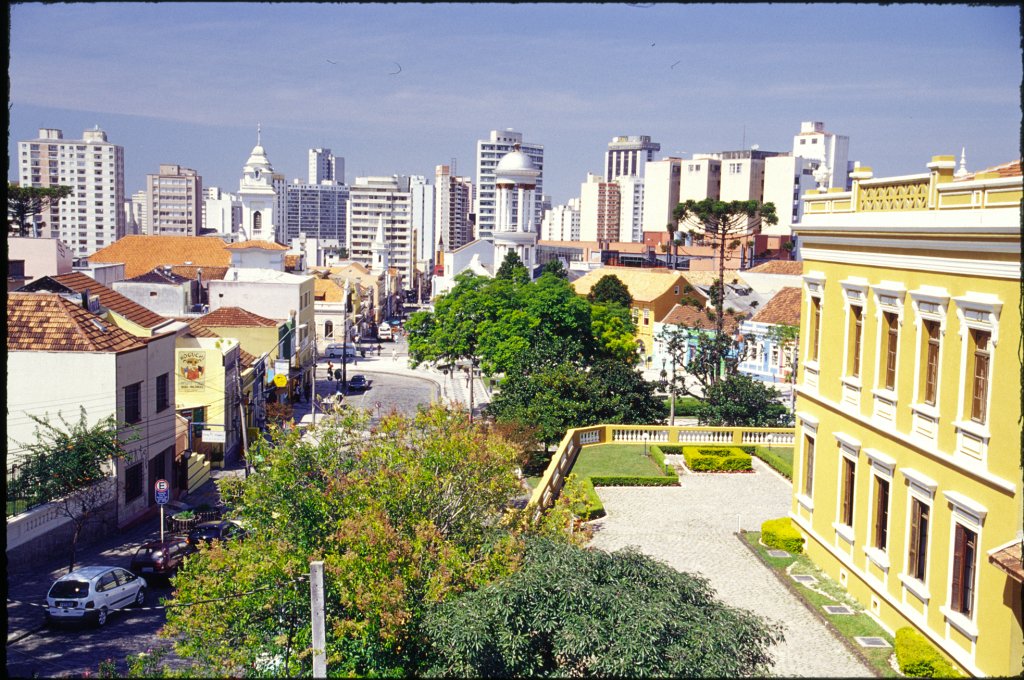 05 - BLICK AUF CURITIBA HELLER.png